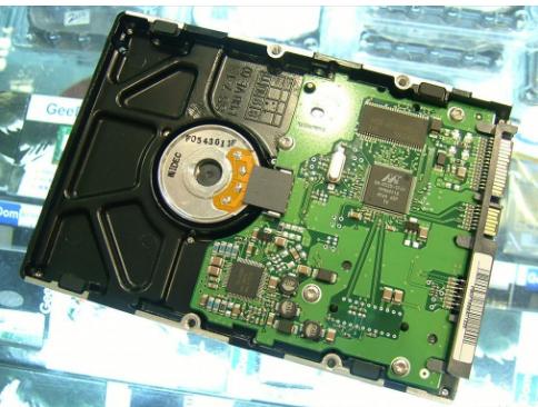 电脑高手联系方式全攻略：快速解决电脑问题，告别蓝屏卡顿烦恼  第1张