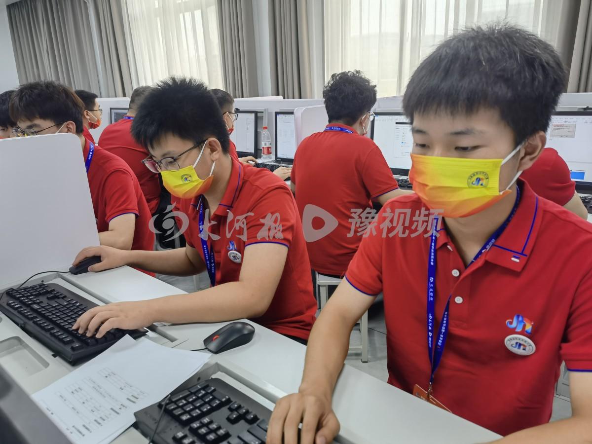 黑客一般几岁开始学？揭秘青少年学网络安全的黄金期与合法学习路径