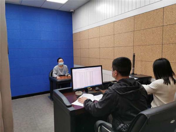 24小时接单黑客QQ联系方式背后的真相：揭秘数据恢复陷阱与安全替代方案  第1张