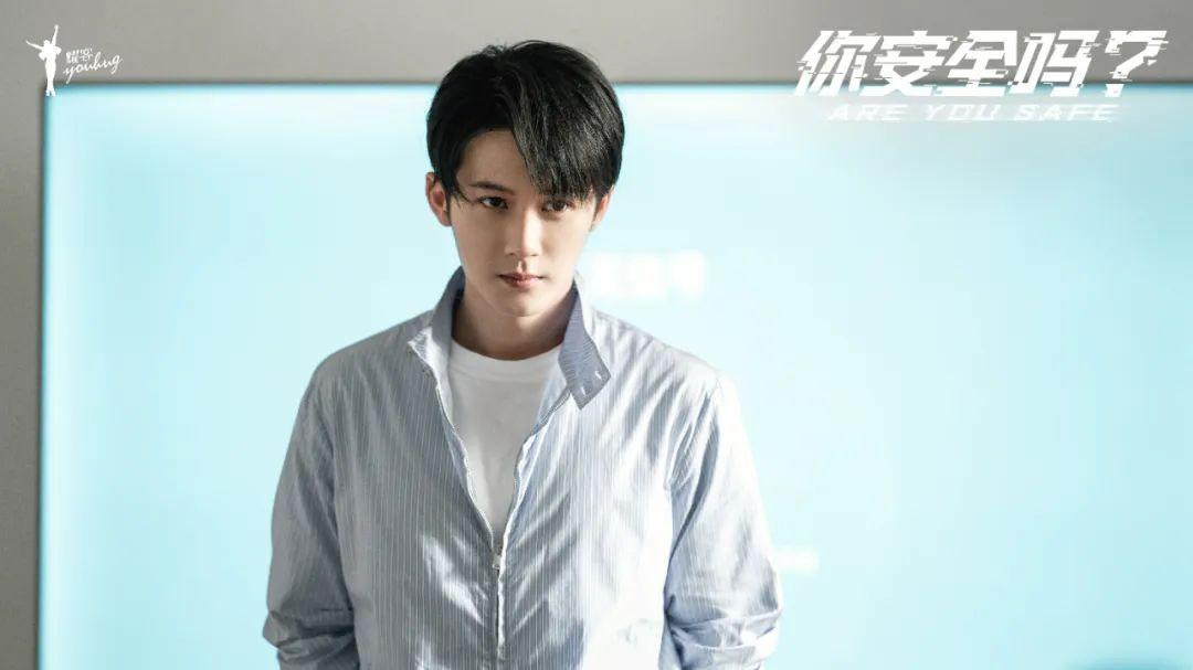 黑客先付款帮你是真的吗？揭秘网络灰色服务的真相与安全防范指南  第1张