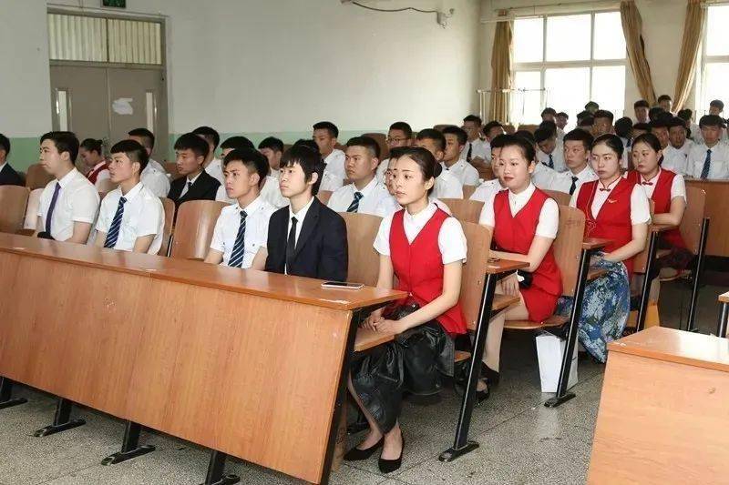 免费盗号的app光遇？揭秘真实陷阱与5大安全防护技巧，守护你的虚拟家园  第3张