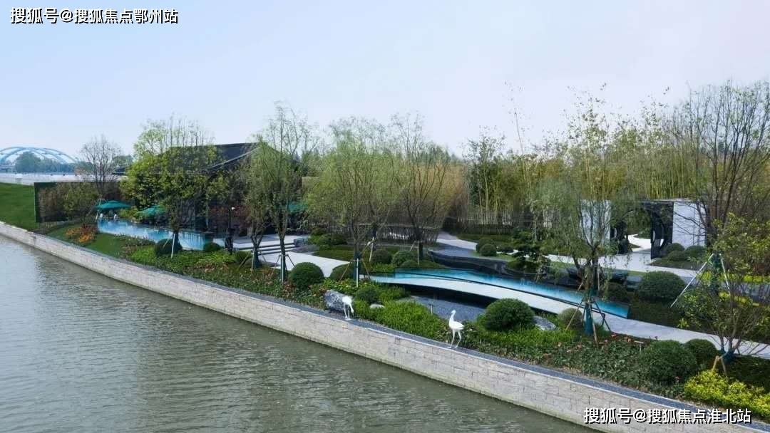 24小时接免费黑客QQ的真相：揭秘网络陷阱与安全防范指南