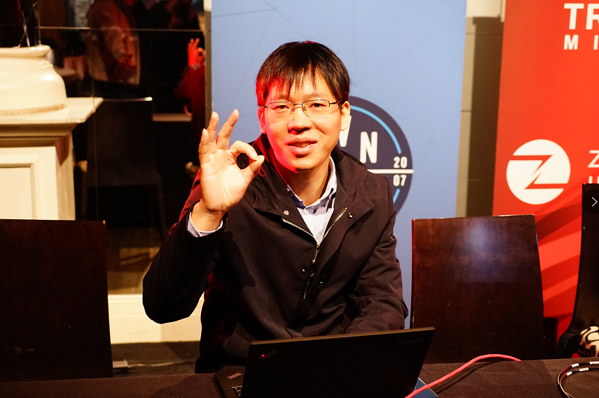 中国知名黑客袁仁广：从代码好奇到网络安全教父的成长之路  第1张