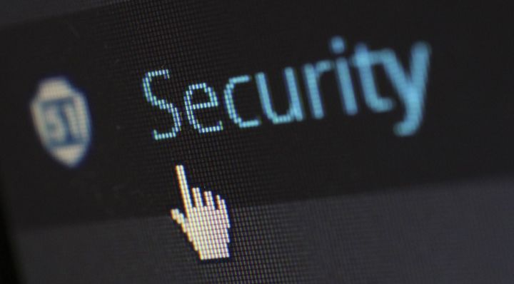 黑客是先办事再收钱吗？揭秘地下服务的风险与真相，助你避开法律陷阱