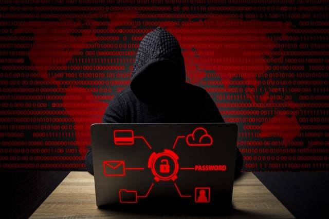 黑客通过什么入侵别人的系统？揭秘网络攻防战中的入侵手段与防护策略  第3张