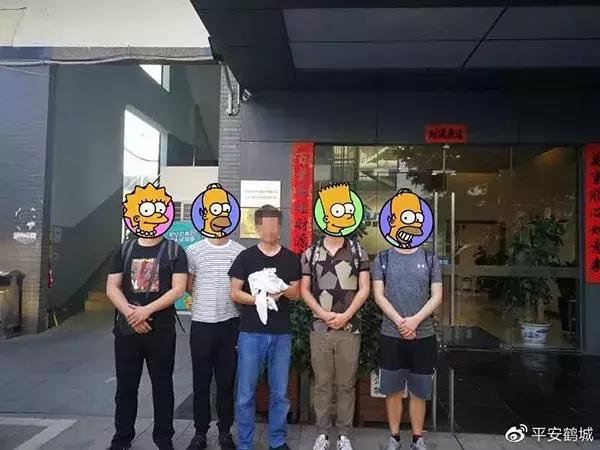 黑客的收入是多少？揭秘合法与非法渠道的惊人差距，助你避开风险选择高薪路径