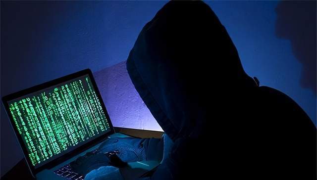 黑客24小时接单平台网站：揭秘暗网服务的便捷陷阱与安全风险