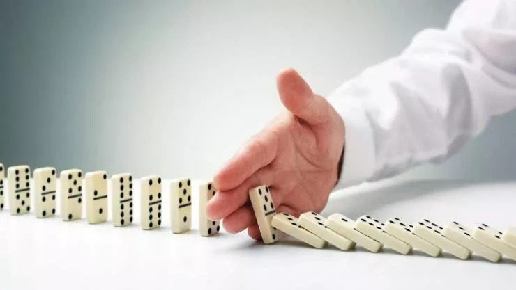 找黑客办事的风险与后果：法律、安全、技术隐患及合法替代方案全解析