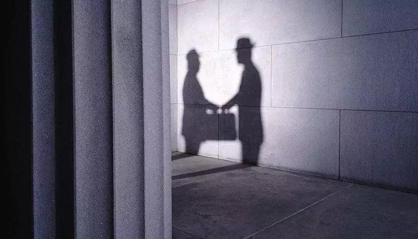 黑客盗QQ号多少钱？揭秘黑市价格与巨大风险，保护账号安全必看  第1张