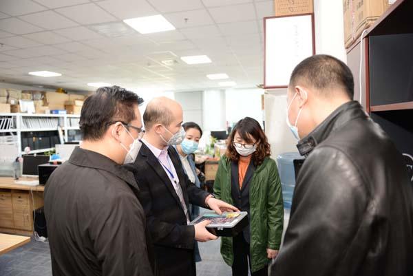 40岁了学编程已经太晚了？揭秘成年人的编程学习优势与成功转型路径  第1张