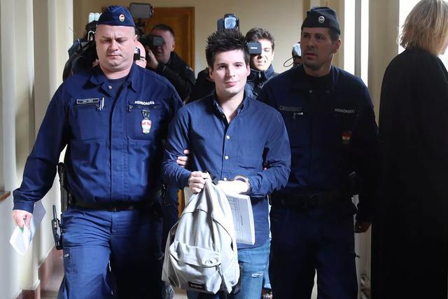 拿站接单黑客会怎么样知乎：揭秘法律风险与道德困境，助你远离牢狱之灾  第2张