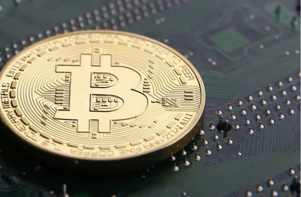 免费黑客QQ联系方式是什么？揭秘网络诈骗陷阱与安全防护指南