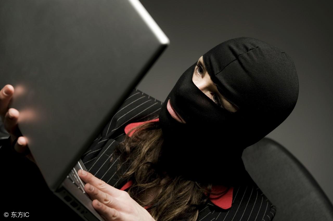 免费黑客帮你入侵电脑软件安全吗？揭秘隐藏的法律陷阱与安全风险  第1张