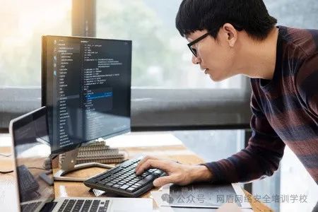 网络技术学什么？从零基础到高薪就业的完整指南，让你轻松掌握核心技能