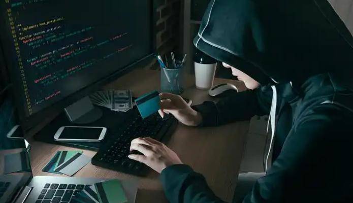 揭秘24小时接单的黑客平台真相：如何避免网络陷阱，安全解决账号与数据问题  第1张