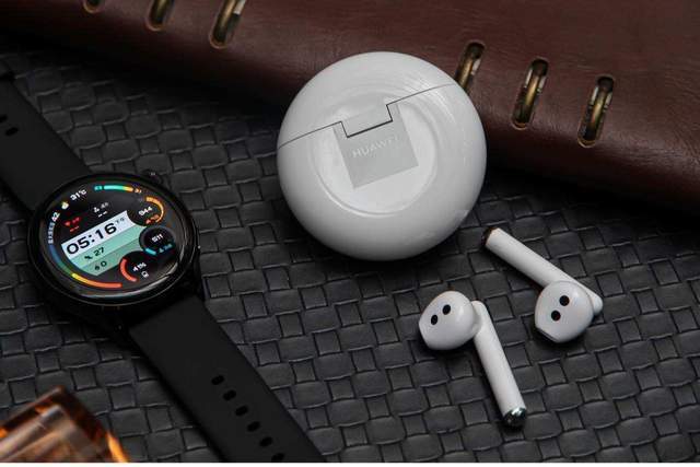 华为FreeBuds Lite真无线耳机评测：轻松享受无线音频，告别电量焦虑与佩戴不适