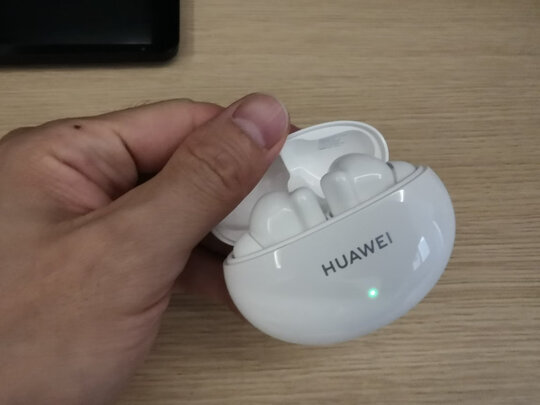 华为Freebuds哪款好？真实体验帮你告别选择困难，找到最适合你的无线耳机