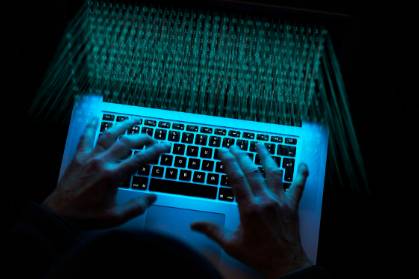 请黑客要花多少钱？揭秘非法服务陷阱与合法网络安全解决方案  第2张