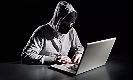 请黑客入侵一次多少钱合适呢？揭秘非法交易背后的法律风险与合法替代方案  第2张