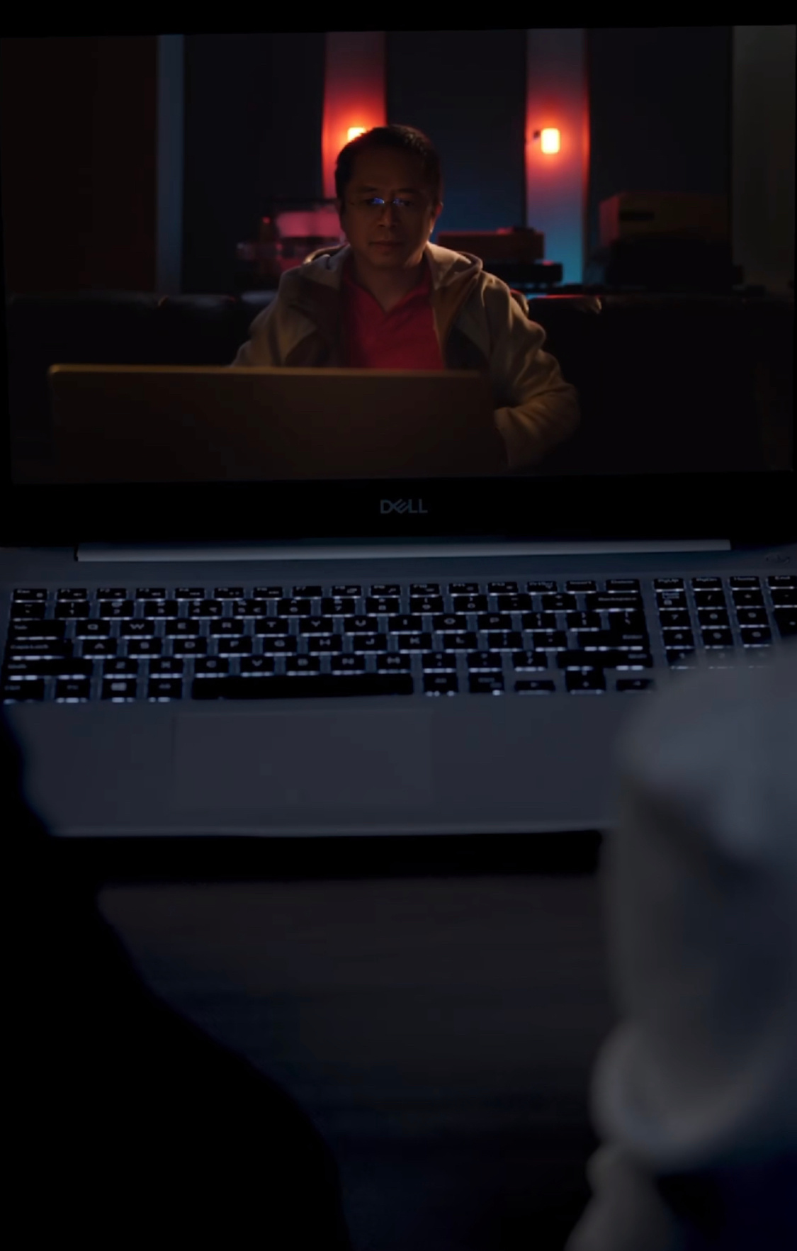 顶级黑客被裁员后短剧全部揭秘：看天才如何用技术赢回尊严，解决职场危机  第1张