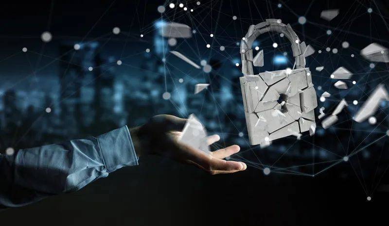 知乎热议：黑客真的有免费接单的吗？警惕网络安全陷阱，教你合法解决安全难题