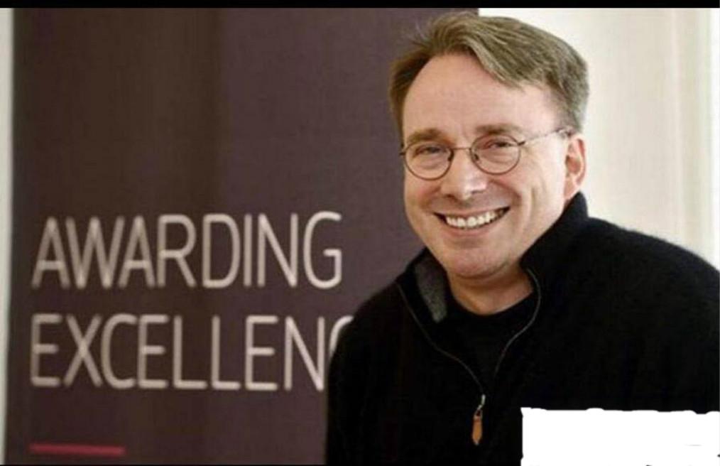 24小时在线黑客联系客服电话：深夜文件被锁，我差点掉入技术诈骗陷阱