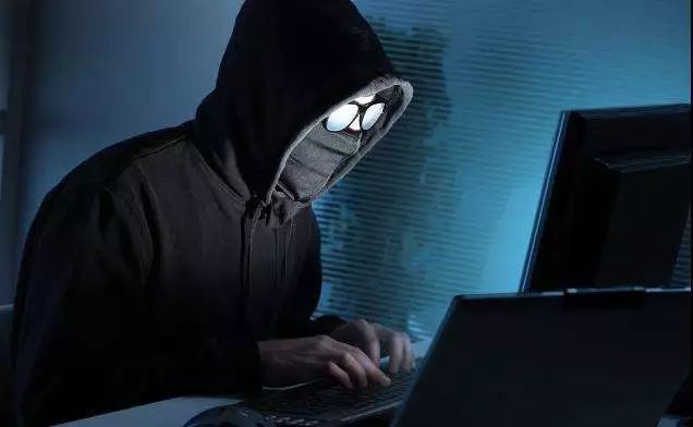 揭秘黑客真实收入：白帽、黑帽、灰帽的财富密码与人生选择